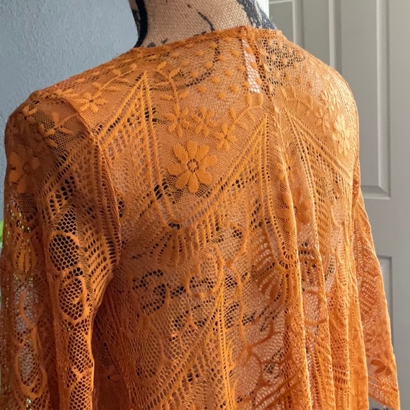 High-low open front lace kimono shawl - Picture 4 of 5